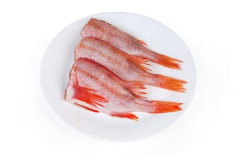 紅色魚種類|スーパーでよく見る赤魚とは？魚の種類と特徴、おす。